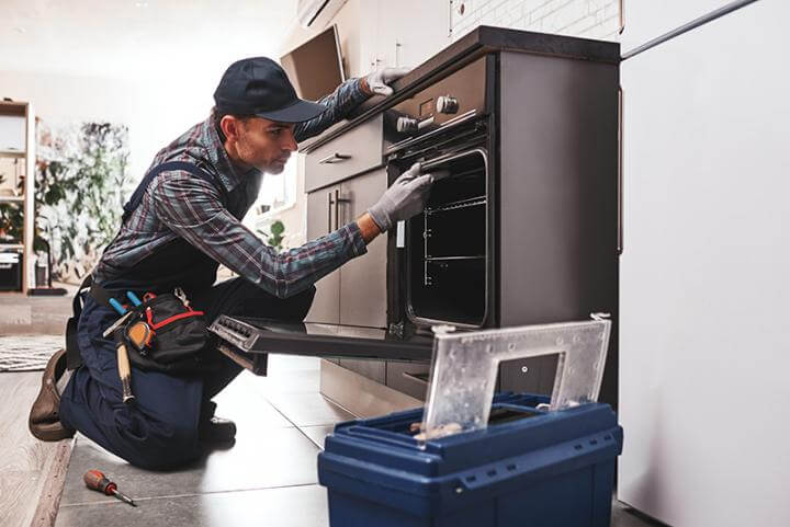 7 Common Signs You Need to Repair Your Oven