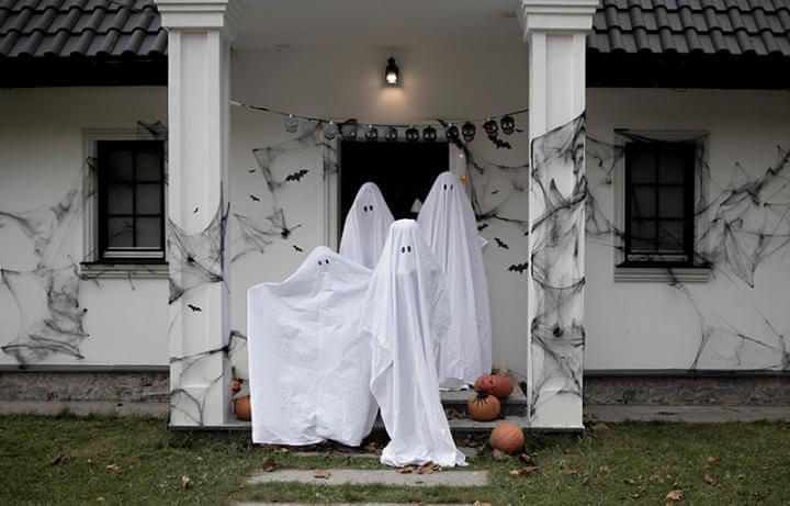 How to Keep Your Energy Bills from Haunting You This Halloween